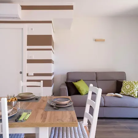 Syrma - Accogliente A Schiera Ferienhaus *